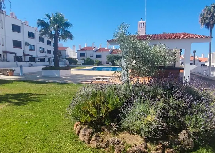 New House Αλμπουφέιρα